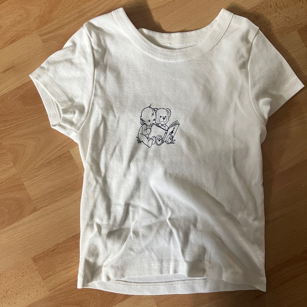 Brandy Melville baby tee
